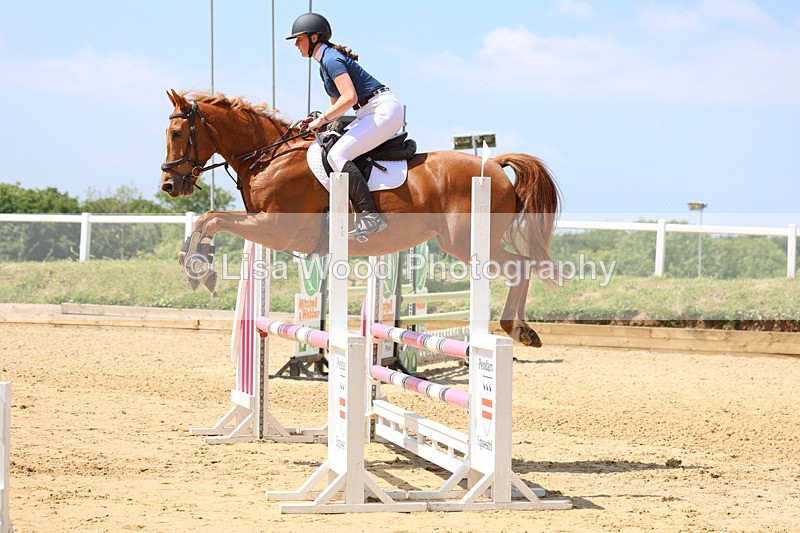 3E7A0040 - Class 9: Senior BN/90cm open