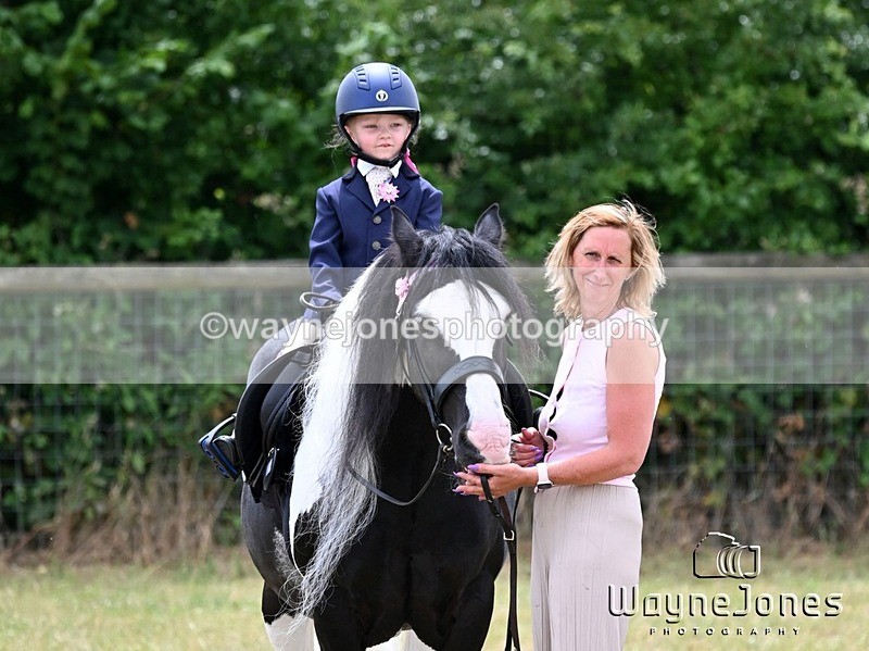WJ6_8627 - Nancy & Churchill's first Show 22-06-25