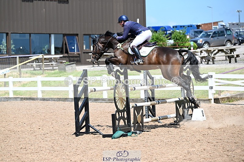 240605A-144218-00780 - Cls 4 Newcomers and 1.10m Open