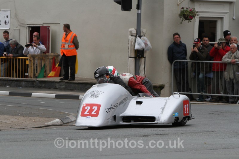 Mike Cookson & Alun Thomas - Sure Sidecar Race 2