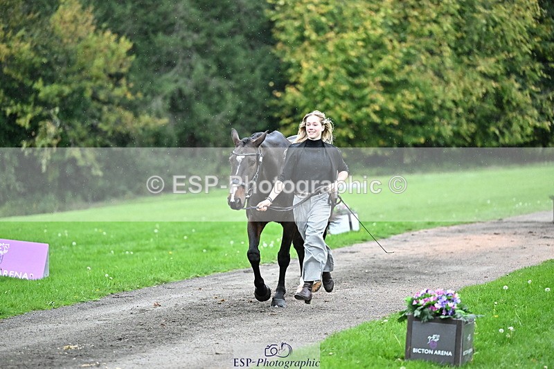 251022A-160959-00737 - A-012-Beth.Hobden