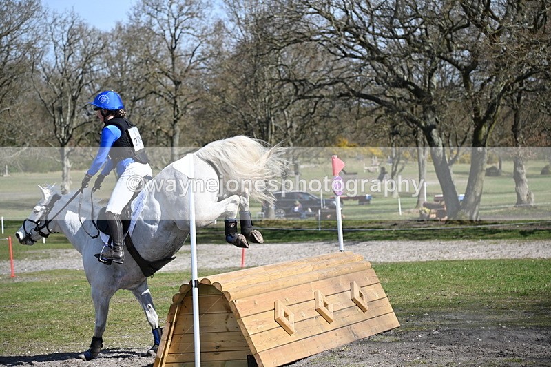 WJ6_2654 - Time 11:00 to 11:24