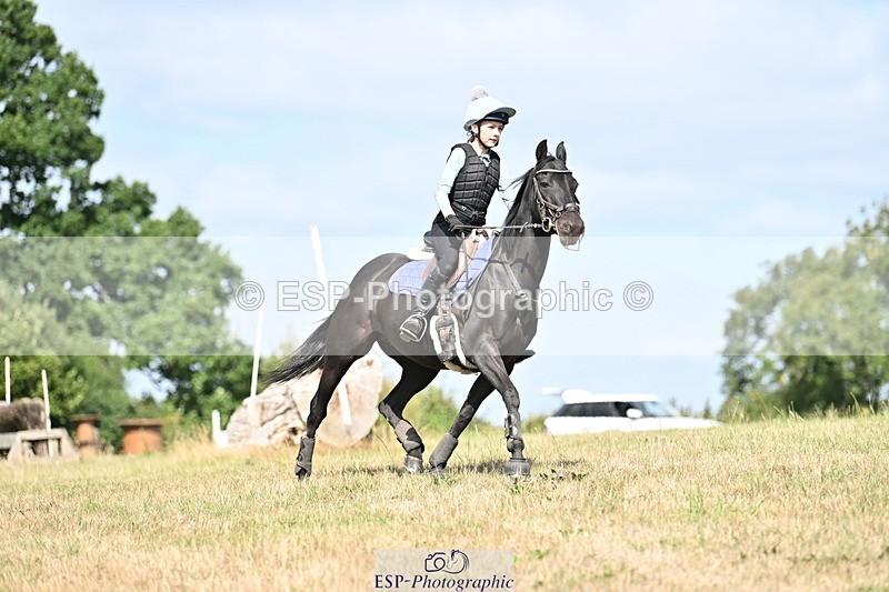 250821B-105159-00182 - Group B - Danielle