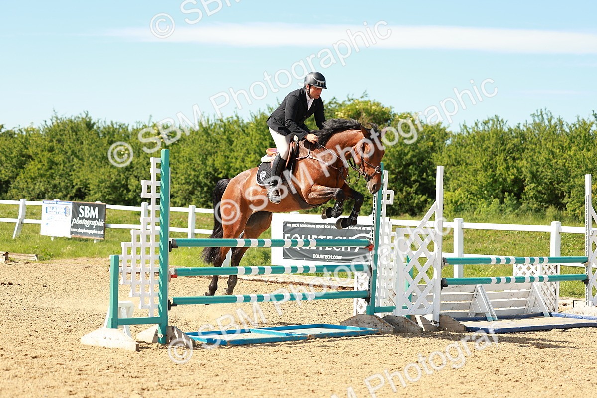 SBM_002756 - Class 4 - Senior Newcomers - 1.10m