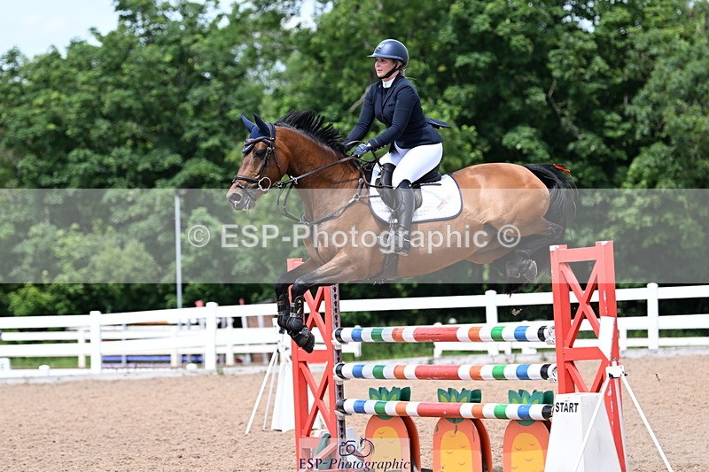 240619A-140408-00388 - Cls 4 Snr Newcomers and 1.10m Open