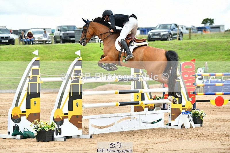 230720A-151638-03788 - Cls 9, 2 Star Big 1.40m Start to break