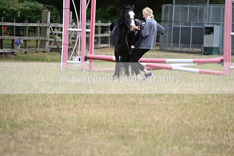 WJ6_9486 - Class 12 Minimus Jumping 45cm