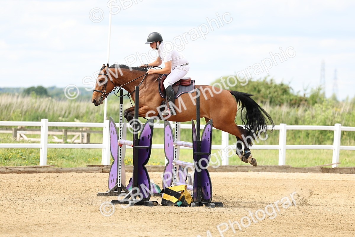 SBM_005971 - Class 19 - Senior Newcomers - 1.10m