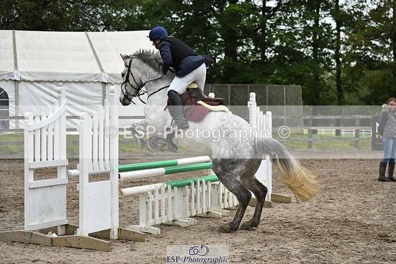 230512-095545-00421 - Cls 10 Snr 85cm Schooling