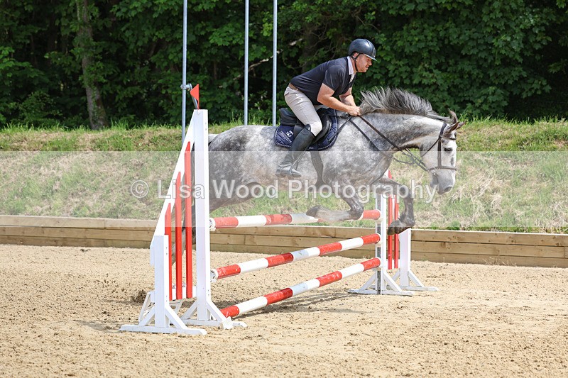 3E7A0441 - Class 10: Senior 95cm open