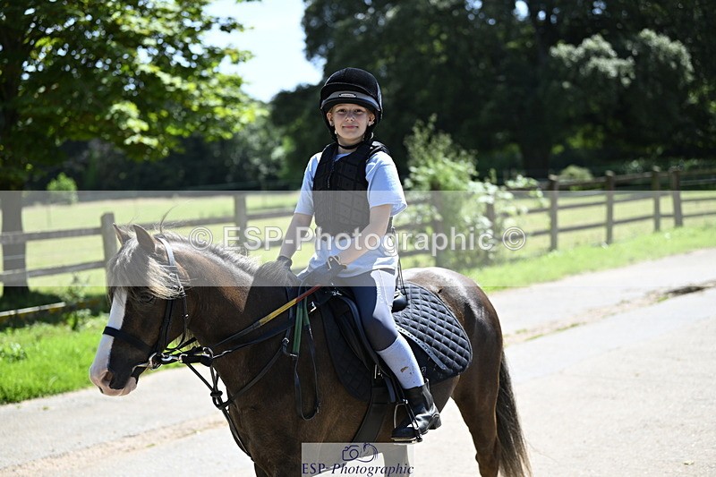 240728B-141711-00478 - Theo and Gemma's Groups Indoor