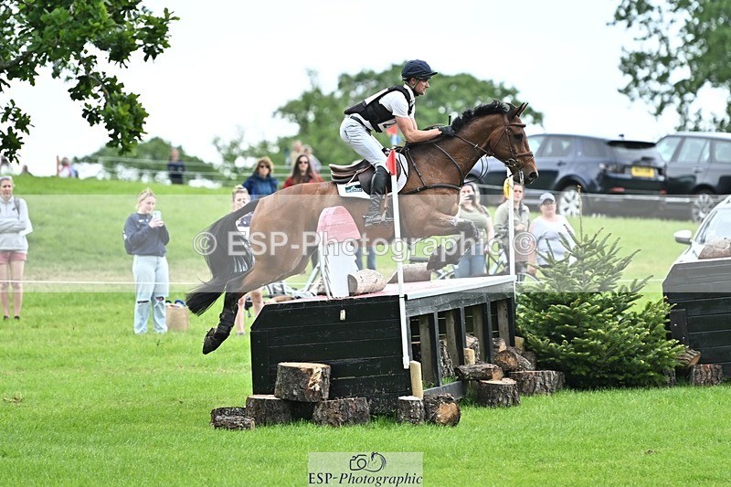 240525-161825-17543 - 241-CLASS_ROMANCE-Jack_Pinkney