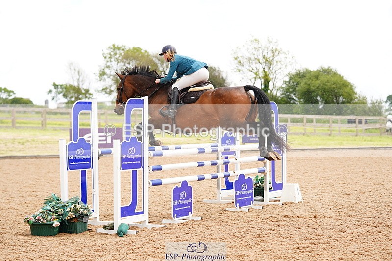 240526A-120138-07921 - Cls 26 Chard Equ 1.05m and 1.10m Grand Prix