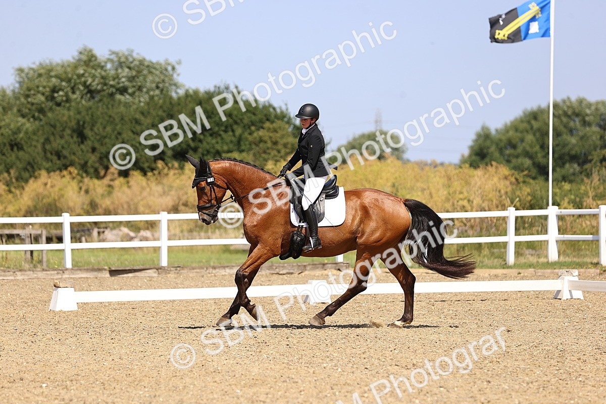 SBM_009454 - Novice 5 - 9.50-10.53