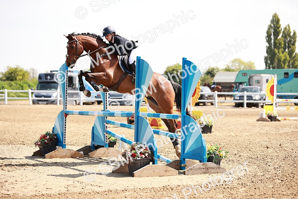  - Class 23 - Senior 1.05m