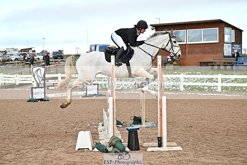 250111-133926-00465 - Cls 12 Newcomers and 1.10m Open