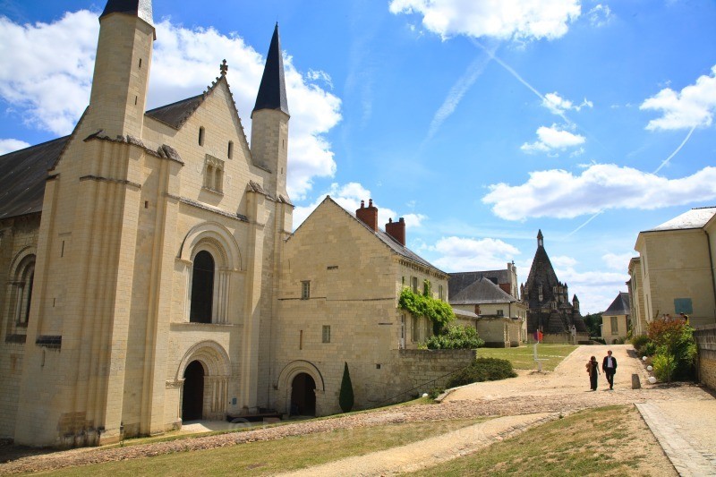 Abbaye de Fontevraud 2 - Ruins and Not So Ruined