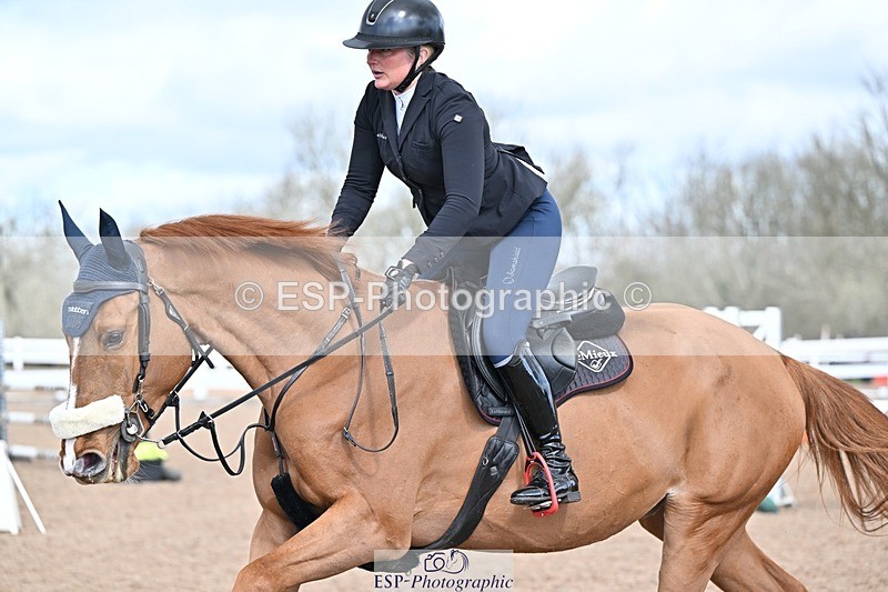 250328-101816-01227 - Cls 8 British Novice and 90cm