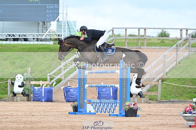 230721A-153606-07327 - Cls 10, 2 Star Big 1.45m Start to break