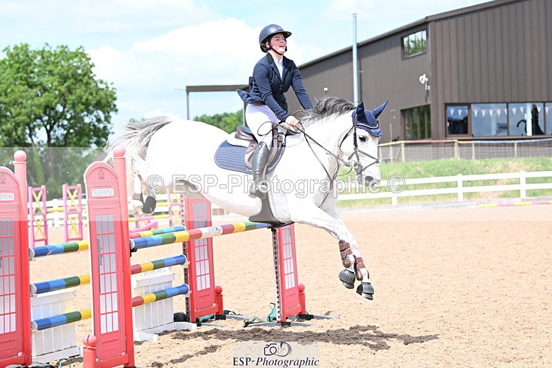 240619A-144148-00715 - Cls 4 Snr Newcomers and 1.10m Open