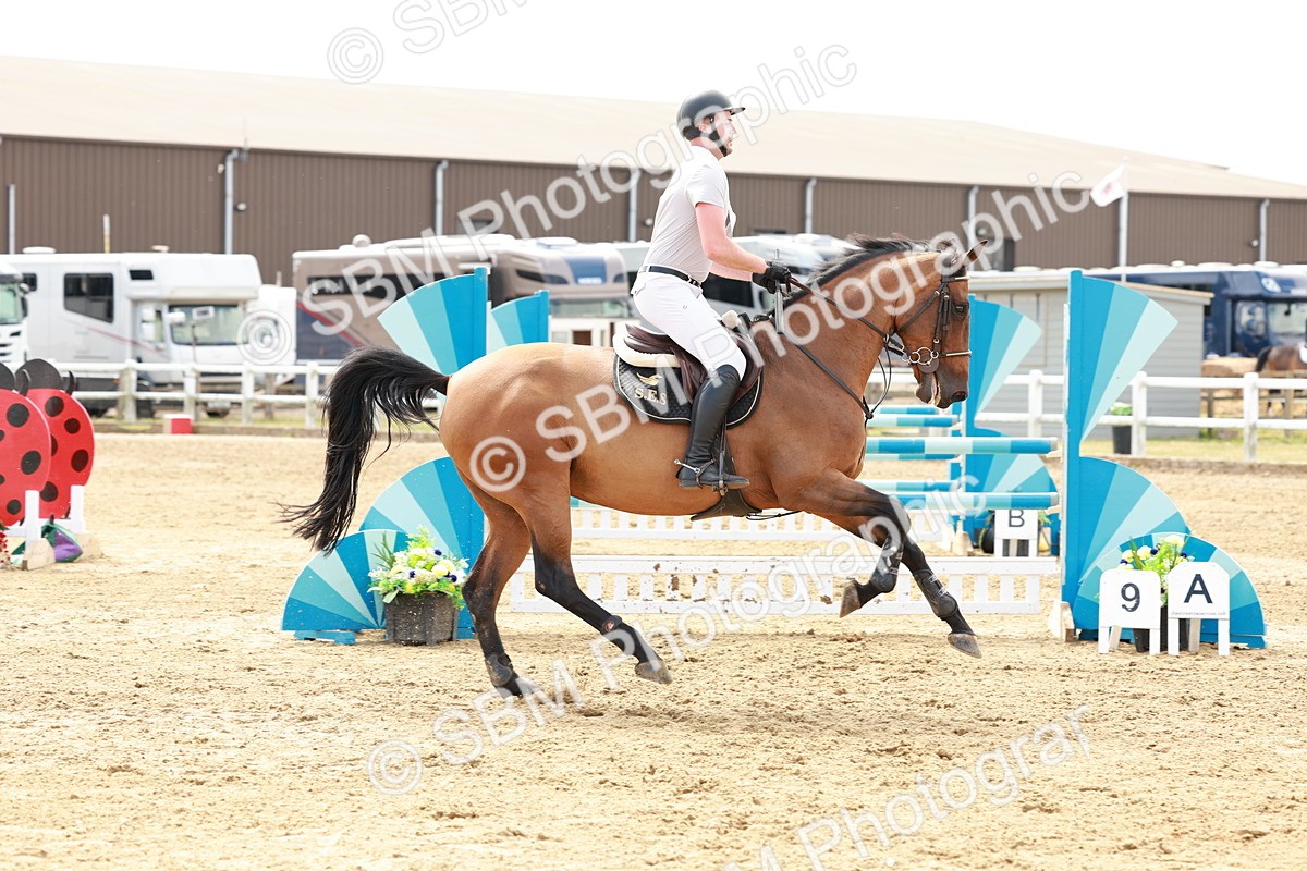 SBM_016896 - Class 20 - Senior Newcomers - 1.10m