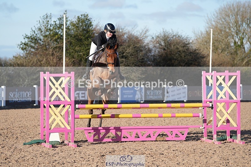 251130-132140-01231 - Cls 15 - 17 Children on Horses