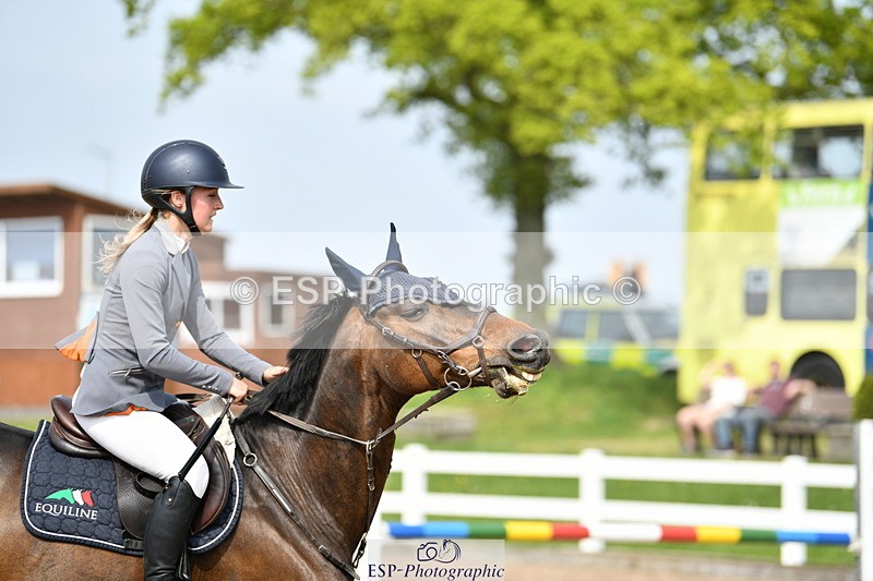 240511A-160302-14257 - Cls 25 British Novice and 90cm Open