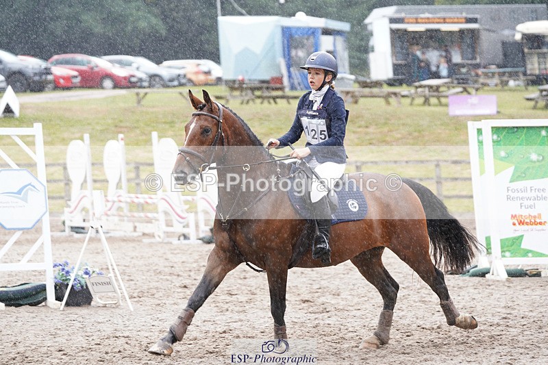 240824X-122414-24016 - 80cm Round 1 12.00 to 13.00