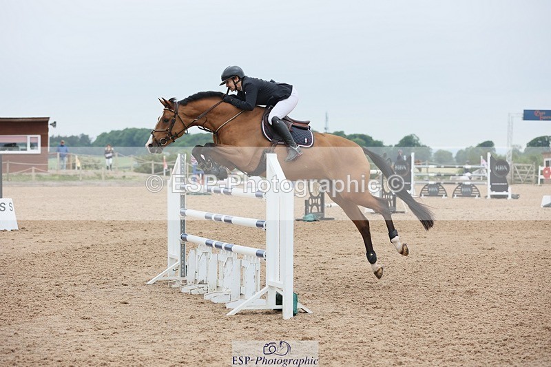 250524-130018-04882 - Cls 15 Snr Fox 1st Rnd