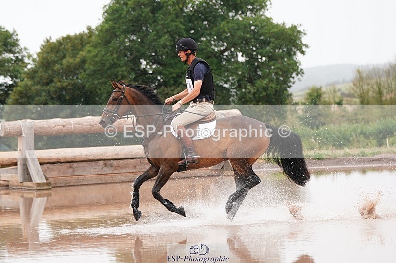 250803A-131404-13802 - M-574-William.Fox-Pitt-JABBEKA