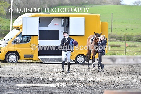 BPP_4386 - CLASS 8 FRI Senior Foxhunter/ 1.20m Open