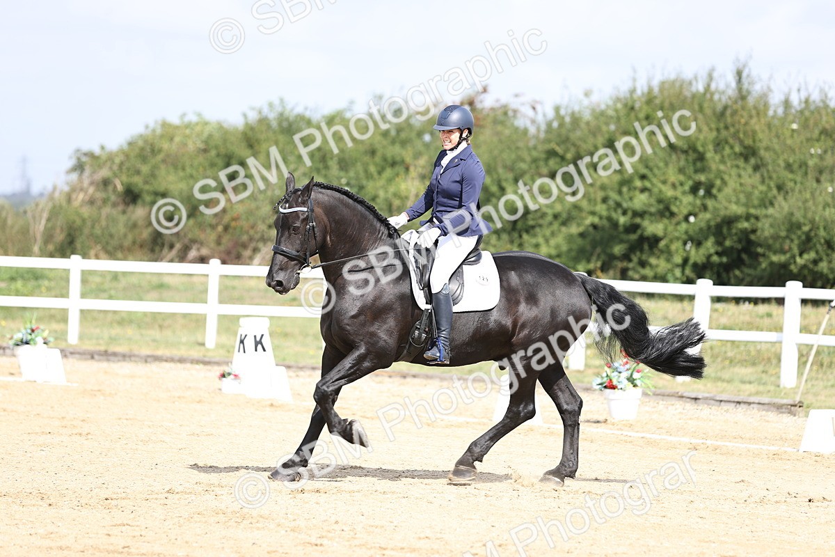 SBM_016103 - Class 14 - Novice 23 - 10.29-11.32