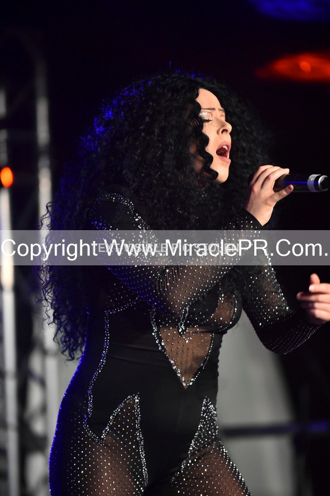 SH4_6509 - The Cher Experience