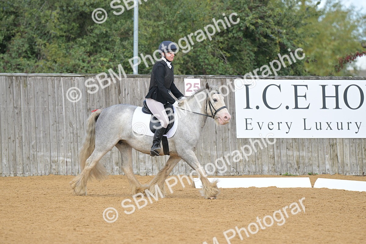 SBM_03744 - D2 - Small Tour Championship Intro 2