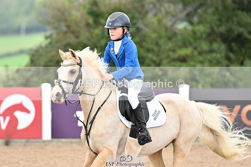 250920-100302-00096 - Cls 20+21 Club and Schools 60cm