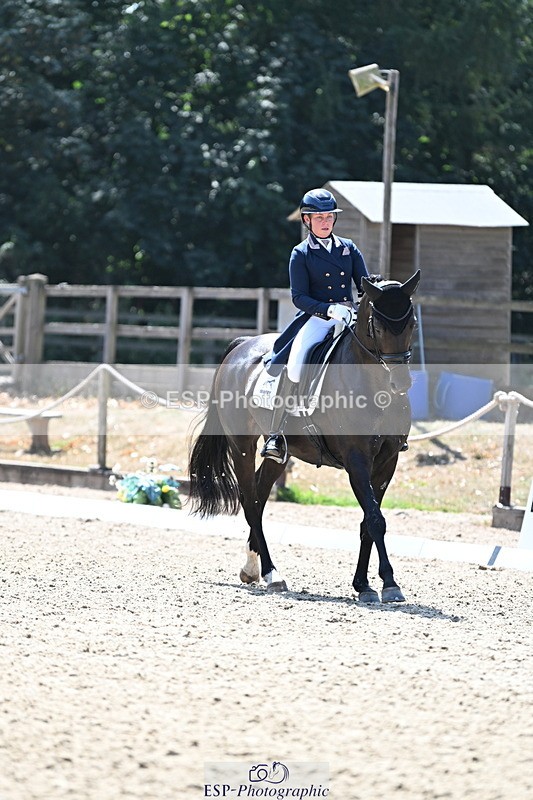 250810A-140023-07175 - 070-Abbie.NewburySeagry.Firstamour