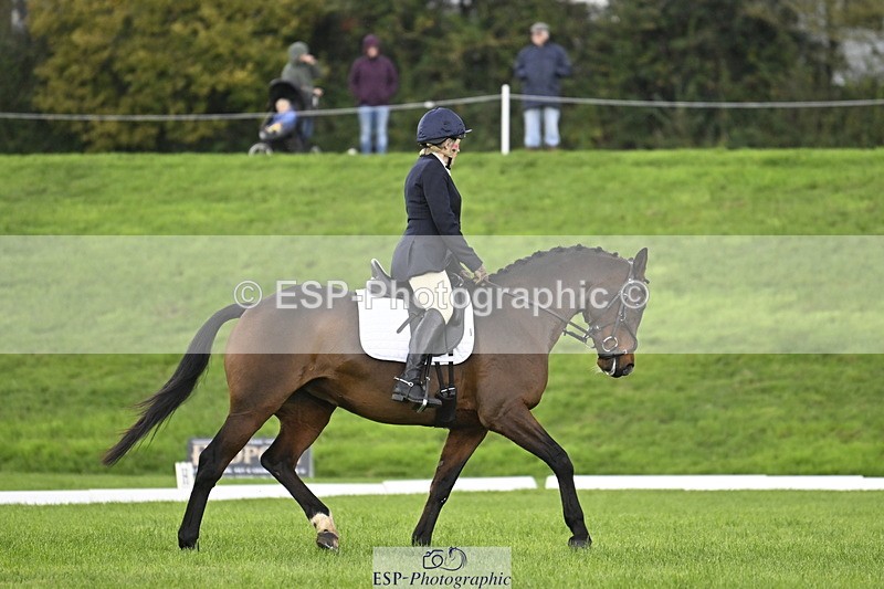 251023A-115726-03972 - F-418-Caroline.Davies