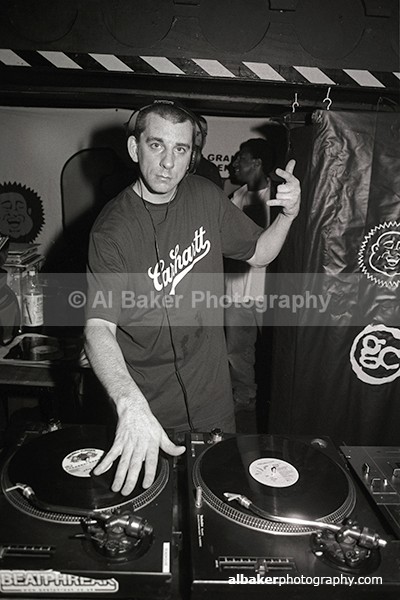 18 - Friends-&-Family @ the-roadhouse 02.10.04