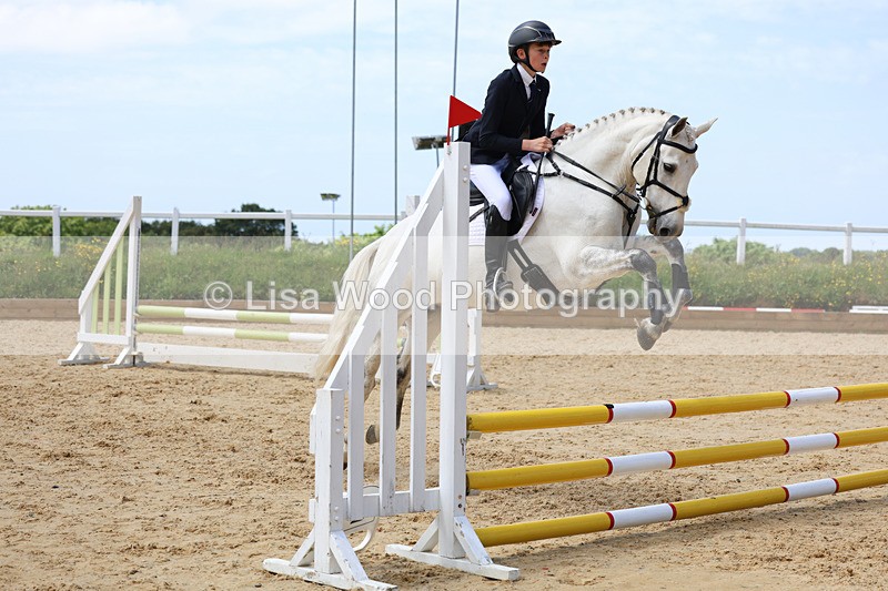 3E7A2689 - Class 4: 70 -75cm Part B