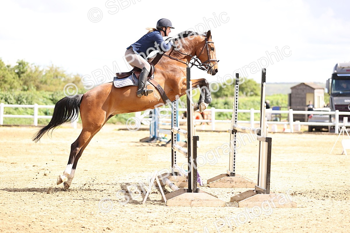 SBM_004087 - Class 17 - Senior Newcomers - 1.10m