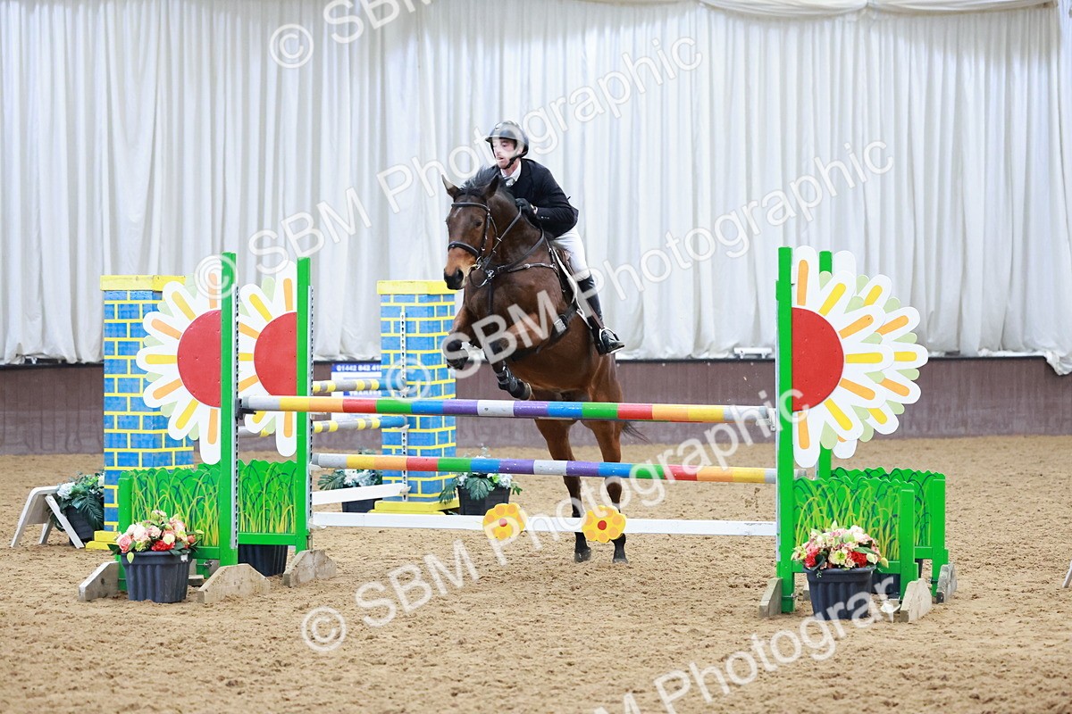 SBM_003900 - Class 11 - Senior Newcomers/ 1.10m Open