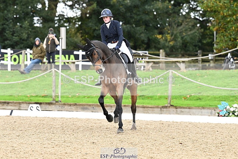 251023A-115759-02130 - B-140-Charlotte.Ward