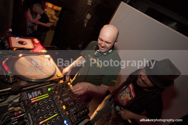 108 - Friends-&-Family @ the-roadhouse 24.04.15