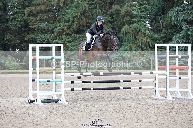 250831A-122643-10192 - Cls 42 Snr 1m Grand Prix