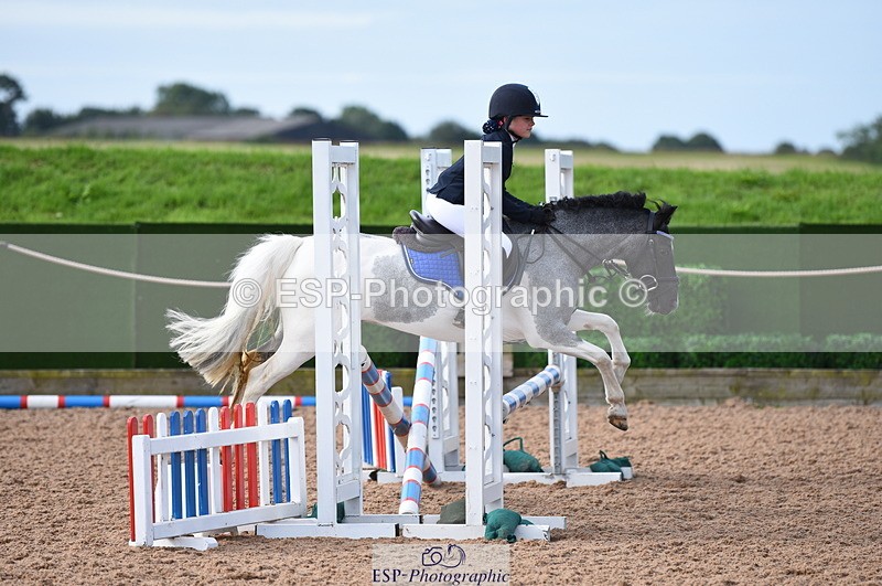 230716A-090518-01839 - Cls 32 Stepping Stones 128cm & 138cm