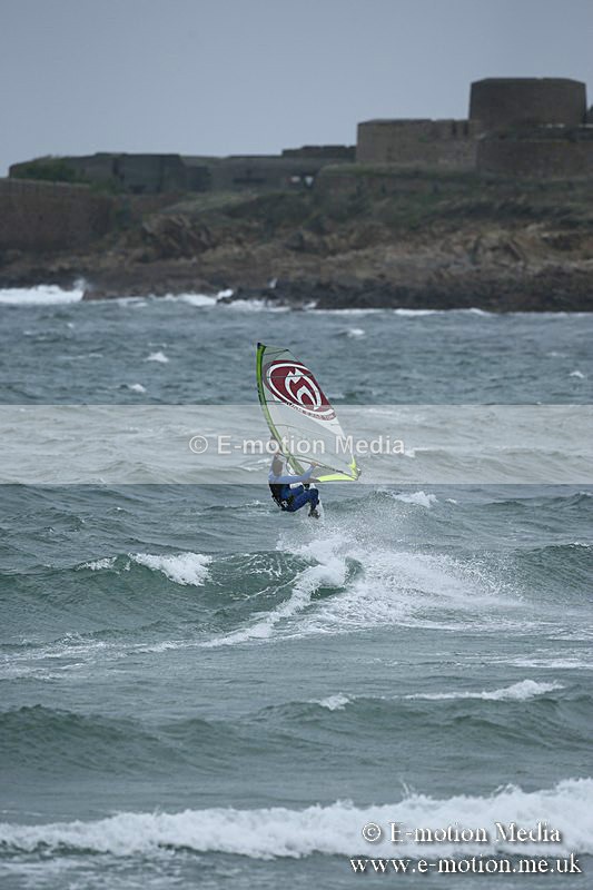 WS 150913-206 - Windsurfing