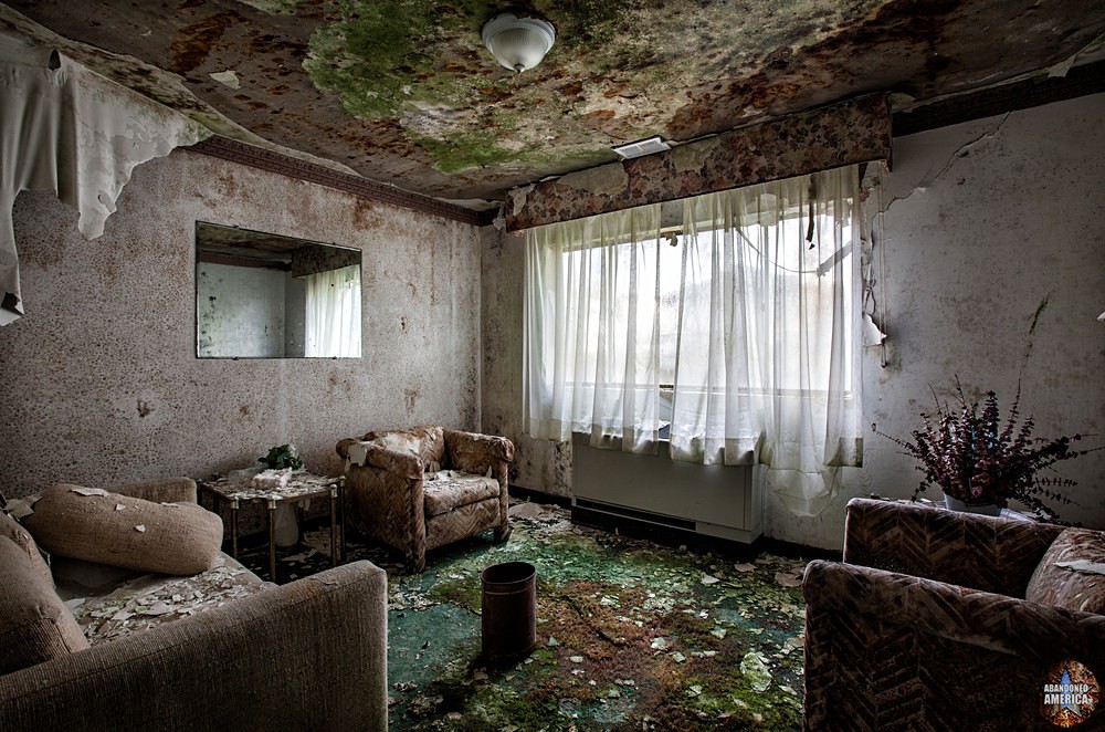 Fallside Hotel (Niagara Falls, NY) | Abandoned America