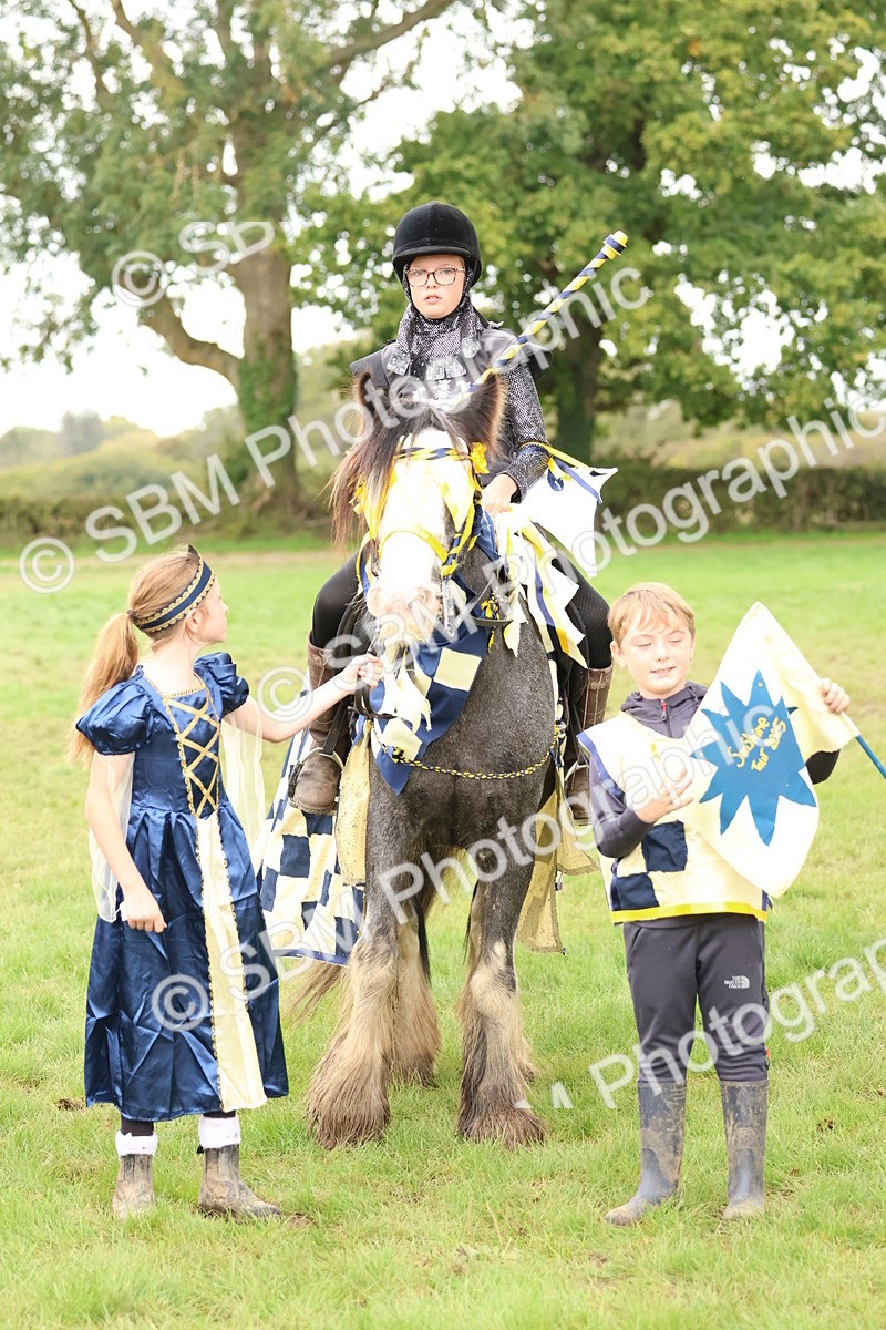 SBM_61700 - S37a - Fancy Dress Showing