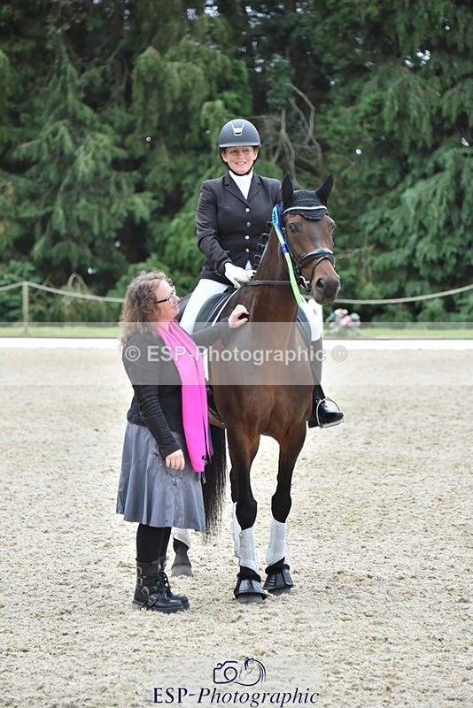 230813-182002-08825 - Medium Silver Presentations