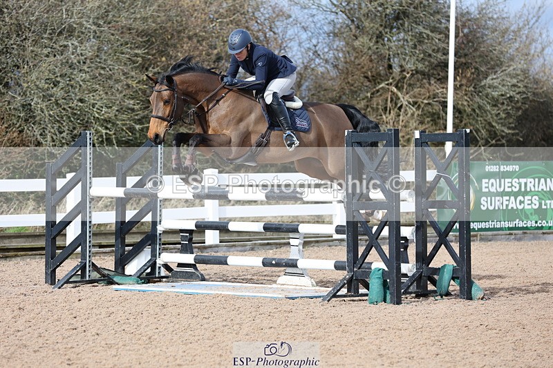 240223A-120406-01062 - Cls 4 Snr 1.05m Open